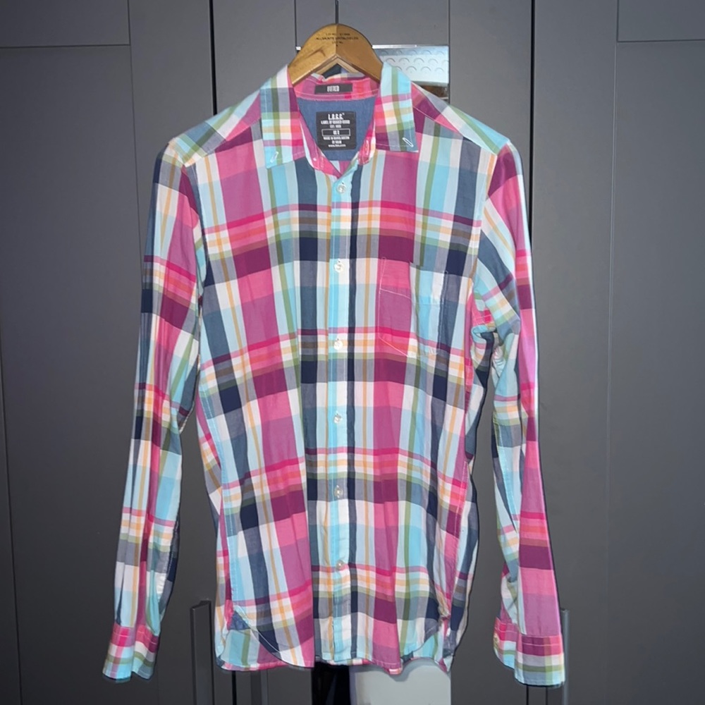 Mens Button Down Size Small.